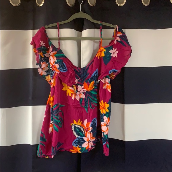 Old Navy floral top - Picture 1 of 2